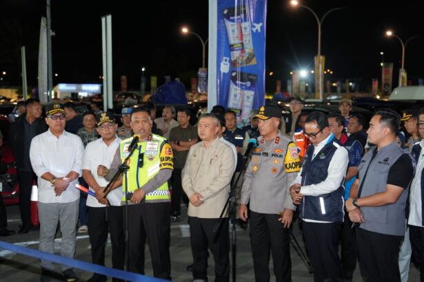 Pemerintah memantau langsung arus mudik di Pelabuhan Merak yang diprediksi mencapai puncaknya pada 18 Maret 2026.